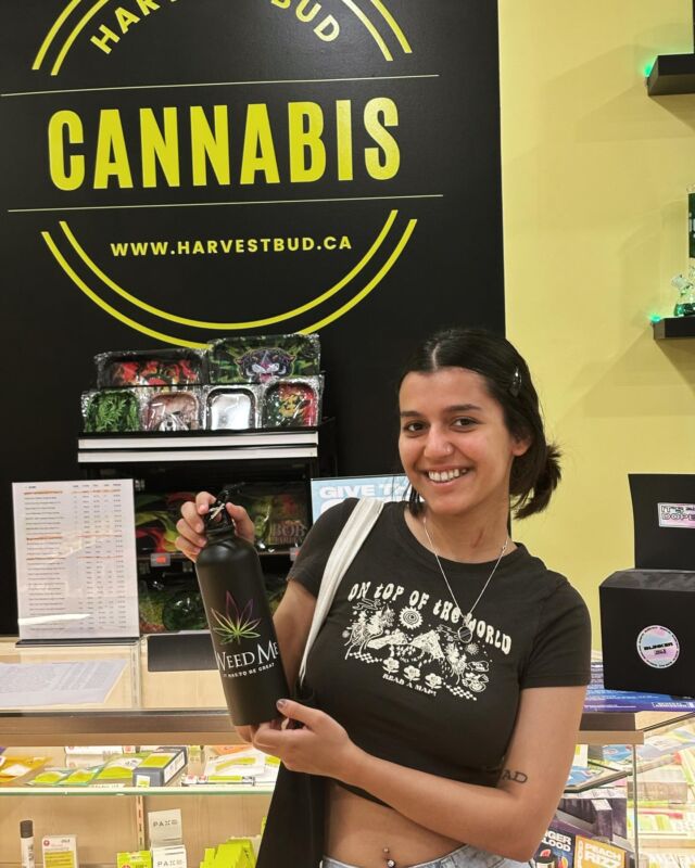 Thank you for supporting locally owned small businesses. We will be giving away from our customer appreciation. Our winner from the pick 😁 🥳 🎉  #harvestbud #bestbuds #customerappreciation @brokencoast.ca #windsorontario #universityofwindsor #giveawaywinner #storegiveaway #giveaway  #420 @harvestbud.ca #universityofwindsor #windsorgiveaway @weedmeeverywhere  www.harvestbud.ca